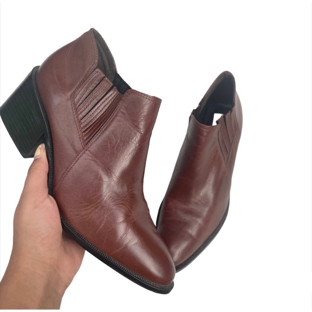 Vintage Valerie Stevens Brown Booties 8